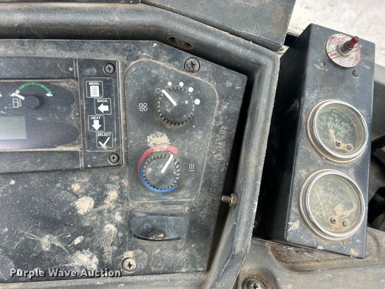 image for item EG0306 2008 John Deere 310SJ backhoe