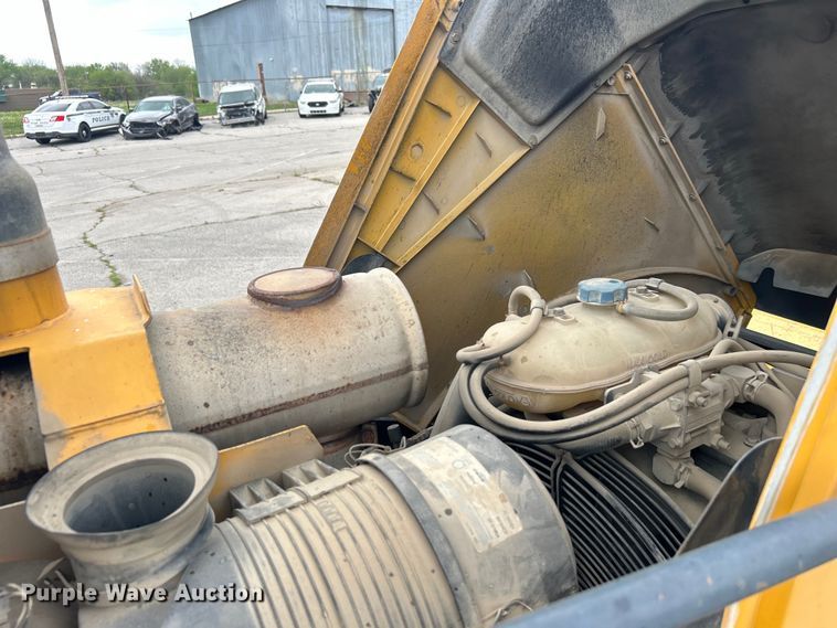 image for item EG0306 2008 John Deere 310SJ backhoe