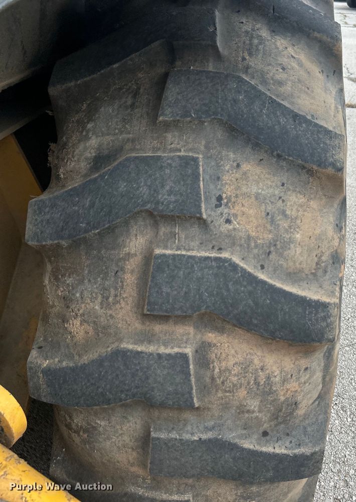 image for item EG0306 2008 John Deere 310SJ backhoe