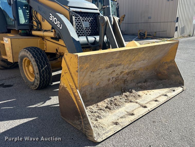 image for item EG0330 2009 John Deere 310SJ backhoe