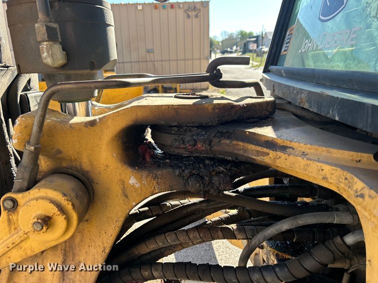 image for item EG0330 2009 John Deere 310SJ backhoe