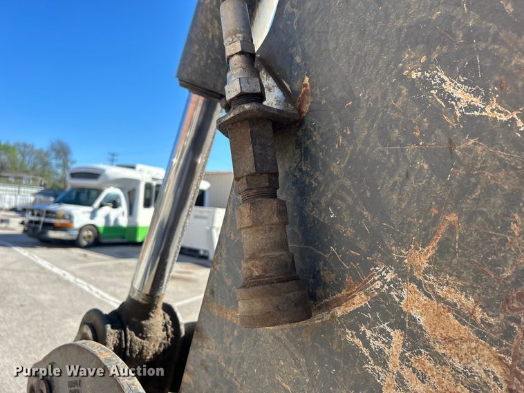 image for item EG0330 2009 John Deere 310SJ backhoe