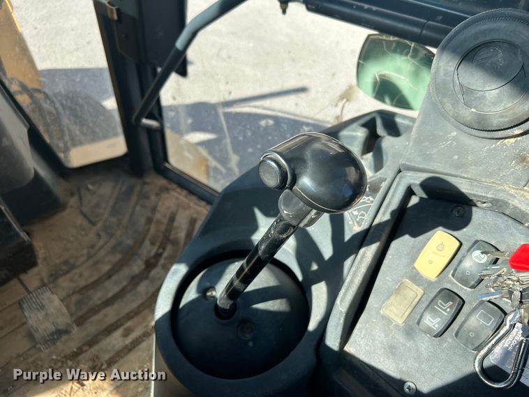 image for item EG0330 2009 John Deere 310SJ backhoe