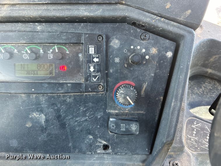 image for item EG0330 2009 John Deere 310SJ backhoe