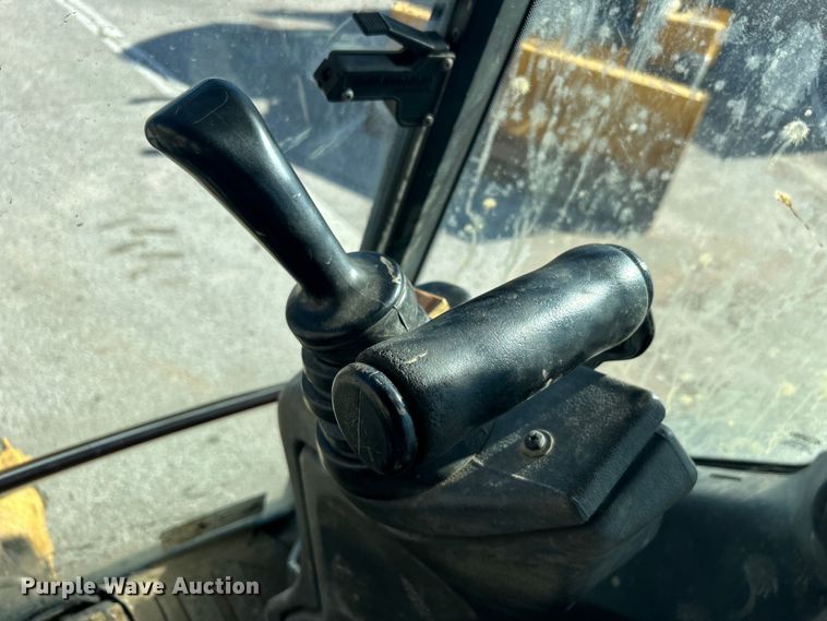 image for item EG0330 2009 John Deere 310SJ backhoe