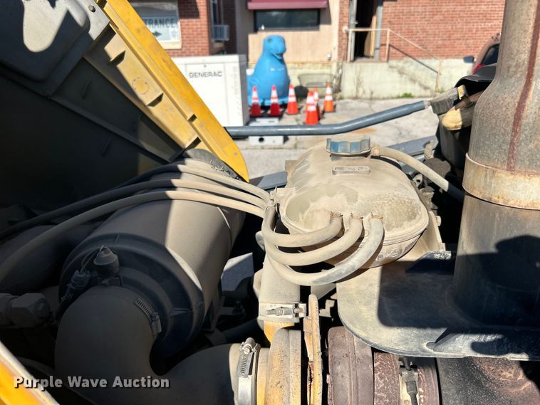 image for item EG0330 2009 John Deere 310SJ backhoe