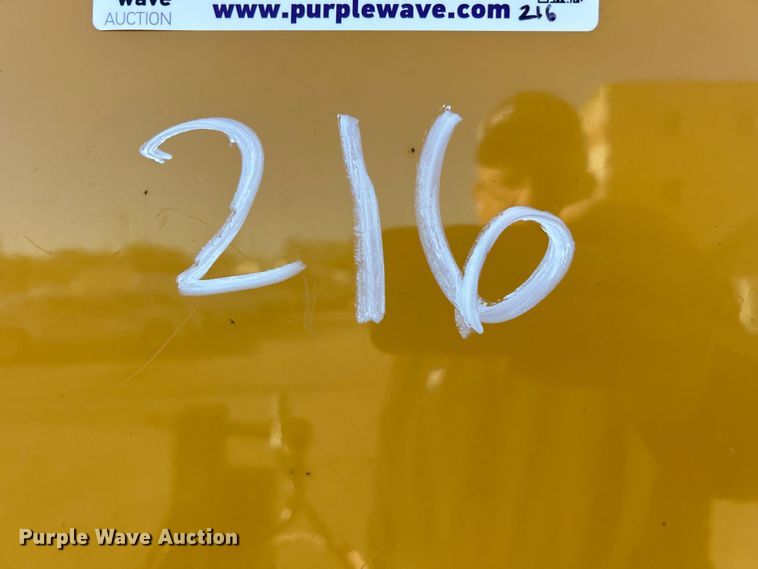 image for item EG0332 2012 Vermeer V800X205S.D. vacuum excavator