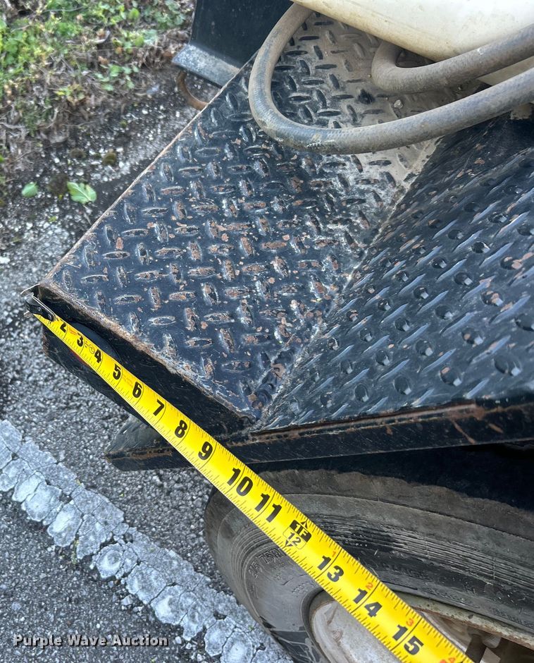 image for item EG0332 2012 Vermeer V800X205S.D. vacuum excavator