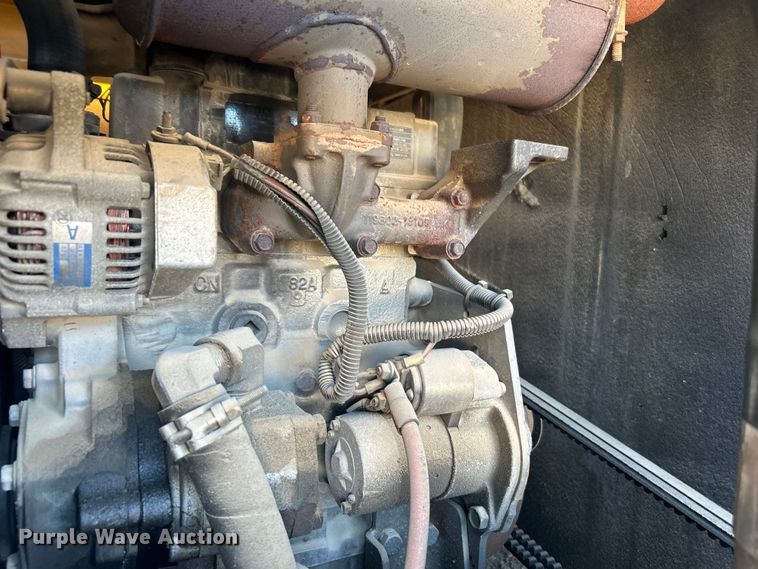 image for item EG0332 2012 Vermeer V800X205S.D. vacuum excavator