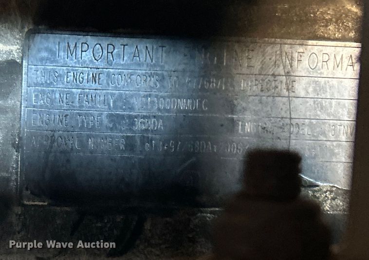 image for item EG0332 2012 Vermeer V800X205S.D. vacuum excavator