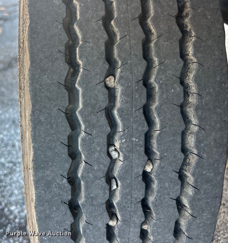 image for item EG0332 2012 Vermeer V800X205S.D. vacuum excavator