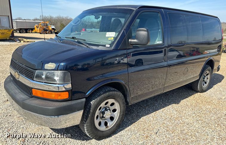 image for item EH6627 2010 Chevrolet Express van