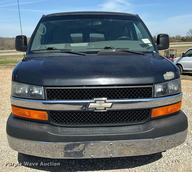 image for item EH6627 2010 Chevrolet Express van