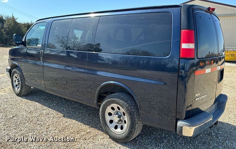 image for item EH6627 2010 Chevrolet Express van