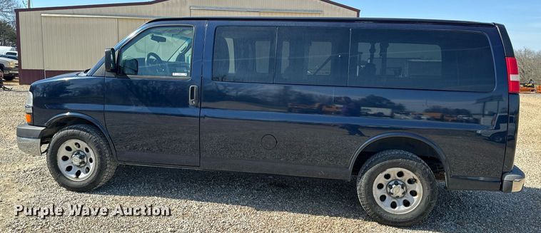 image for item EH6627 2010 Chevrolet Express van