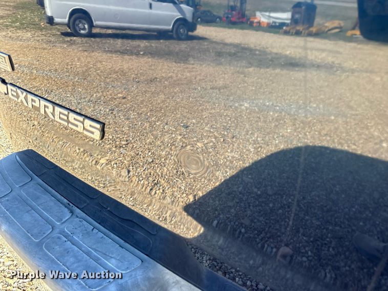 image for item EH6627 2010 Chevrolet Express van