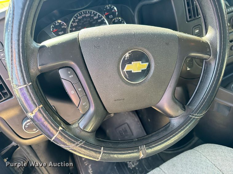 image for item EH6627 2010 Chevrolet Express van