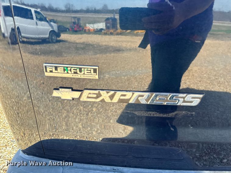 image for item EH6627 2010 Chevrolet Express van