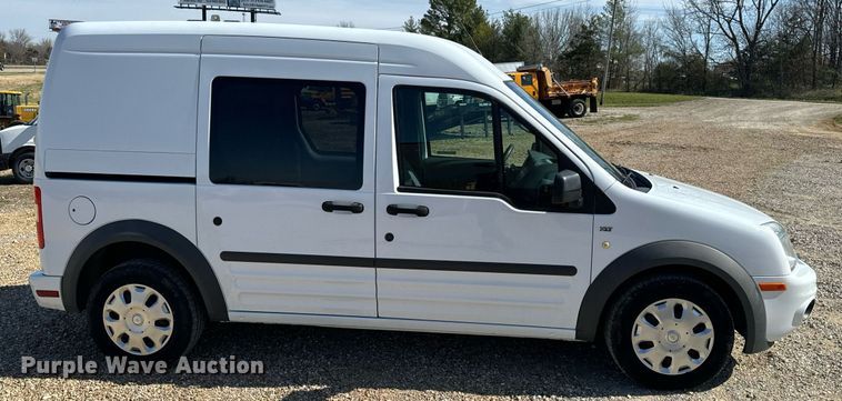 image for item EH6628 2010 Ford Transit Connect XLT van