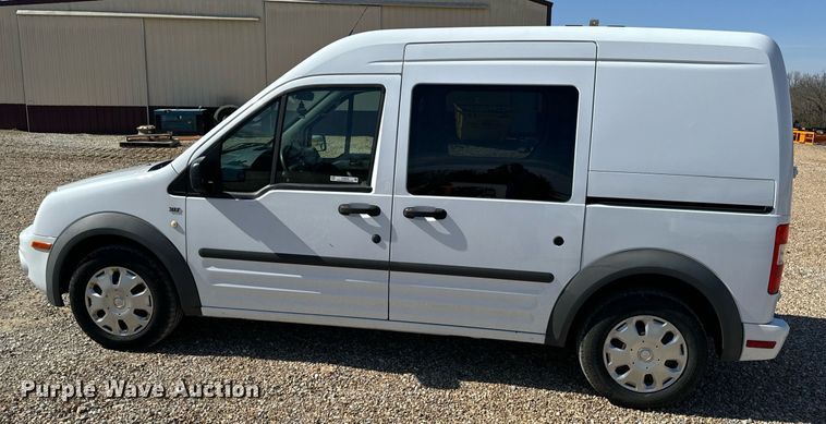 image for item EH6628 2010 Ford Transit Connect XLT van