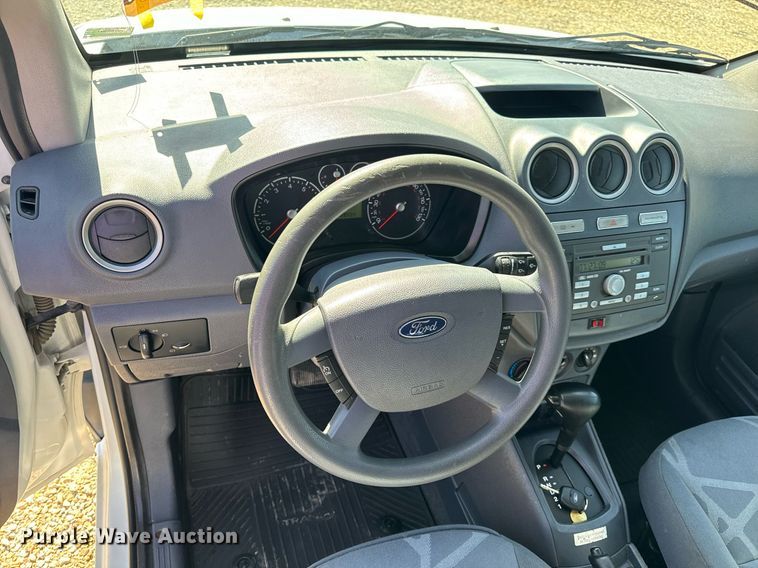 image for item EH6628 2010 Ford Transit Connect XLT van