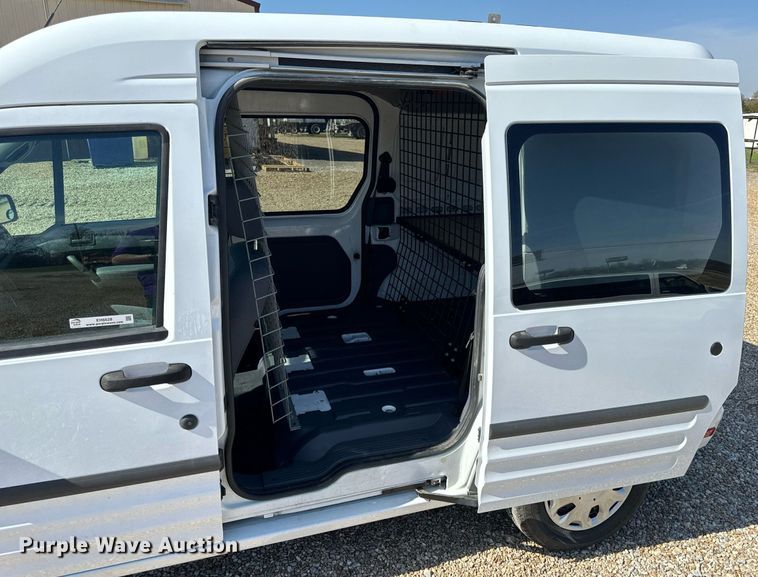 image for item EH6628 2010 Ford Transit Connect XLT van