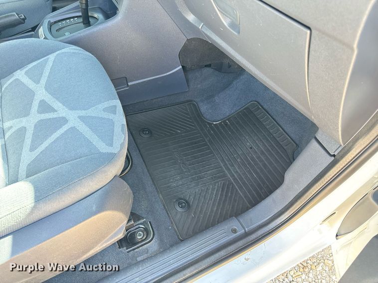 image for item EH6628 2010 Ford Transit Connect XLT van