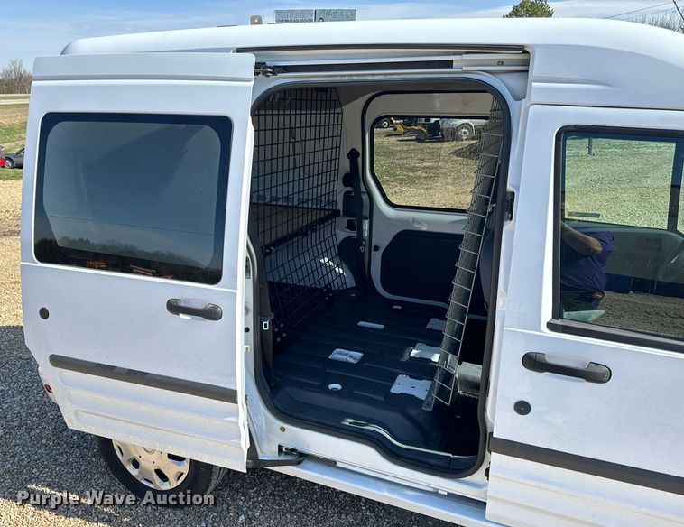 image for item EH6628 2010 Ford Transit Connect XLT van