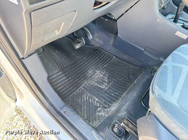 image for item EH6629 2010 Ford Transit Connect XLT van