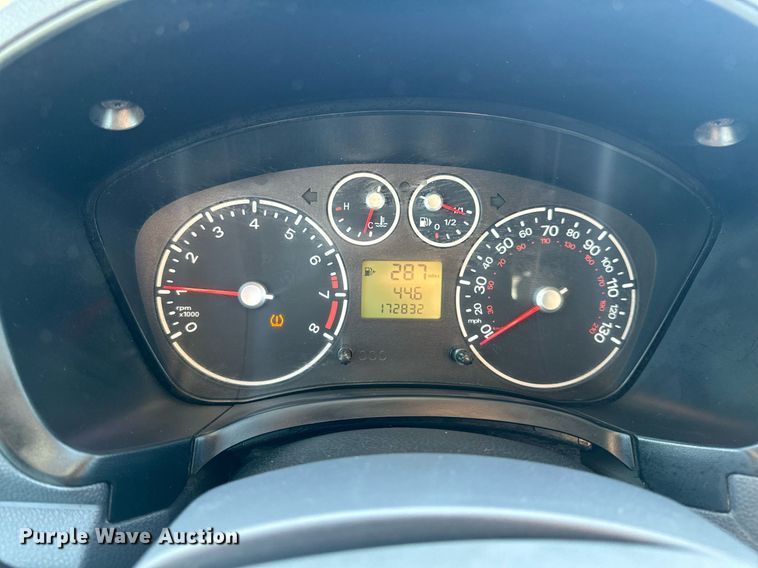 image for item EH6629 2010 Ford Transit Connect XLT van