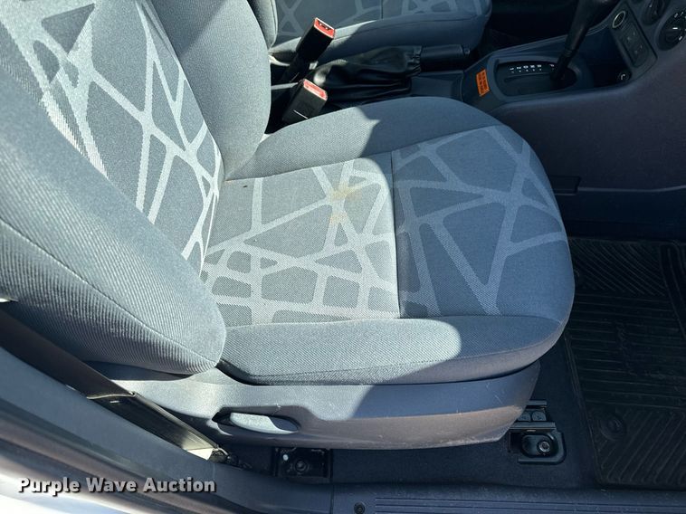 image for item EH6629 2010 Ford Transit Connect XLT van