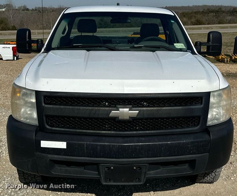 image for item EH6630 2007 Chevrolet Silverado 1500 pickup truck