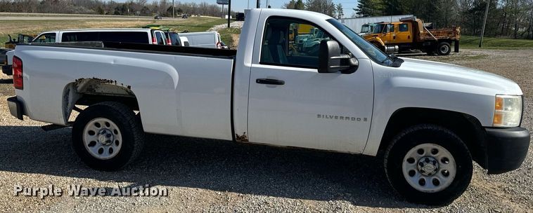 image for item EH6630 2007 Chevrolet Silverado 1500 pickup truck