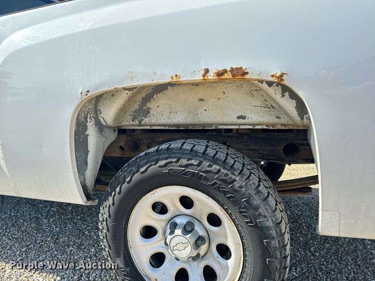 image for item EH6630 2007 Chevrolet Silverado 1500 pickup truck