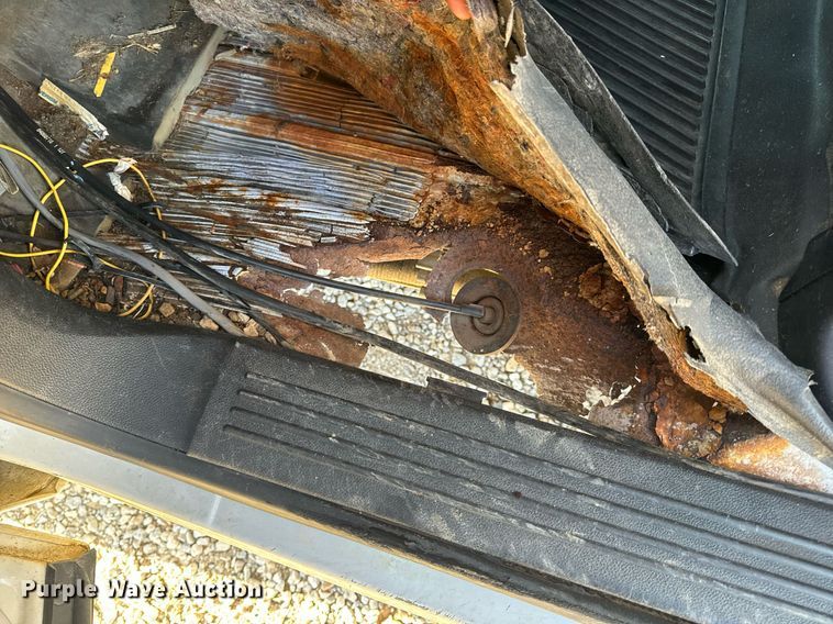 image for item EH6630 2007 Chevrolet Silverado 1500 pickup truck