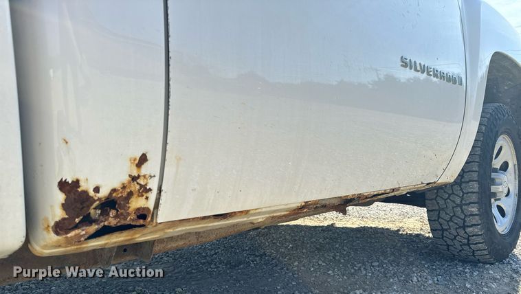 image for item EH6630 2007 Chevrolet Silverado 1500 pickup truck