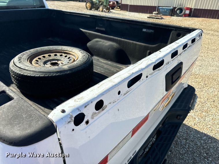 image for item EH6630 2007 Chevrolet Silverado 1500 pickup truck