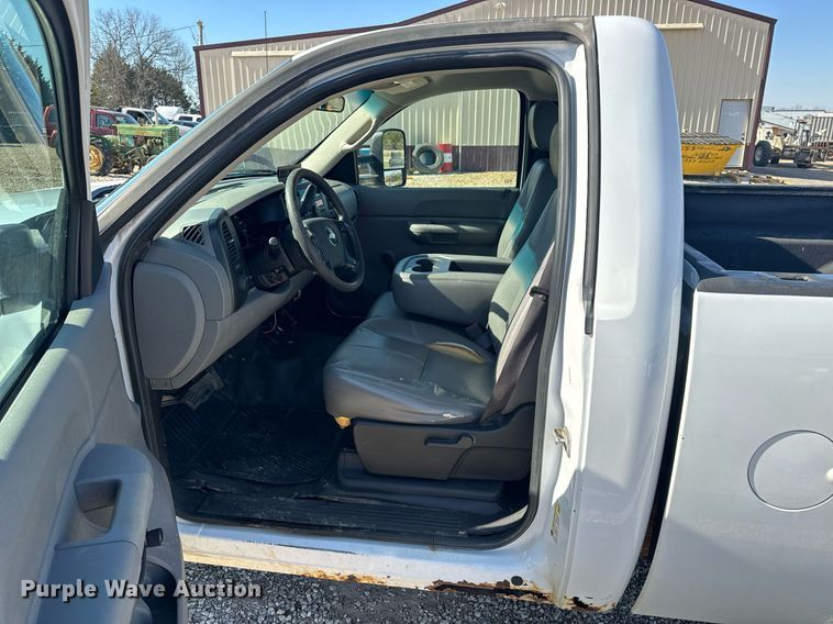 image for item EH6630 2007 Chevrolet Silverado 1500 pickup truck