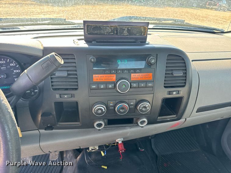 image for item EH6630 2007 Chevrolet Silverado 1500 pickup truck