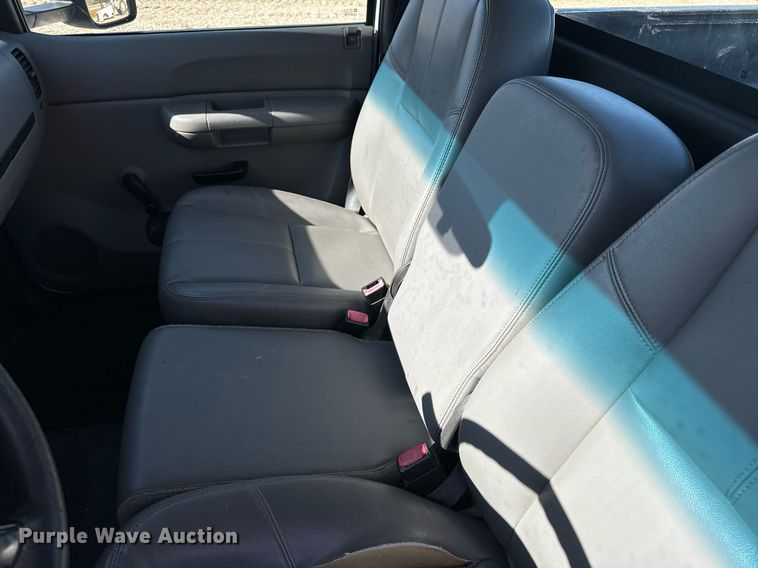 image for item EH6630 2007 Chevrolet Silverado 1500 pickup truck