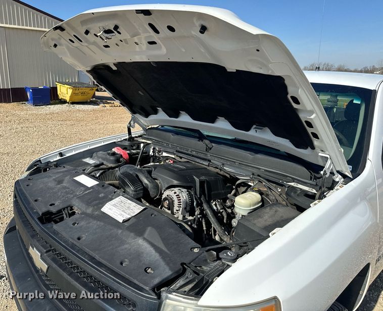image for item EH6630 2007 Chevrolet Silverado 1500 pickup truck