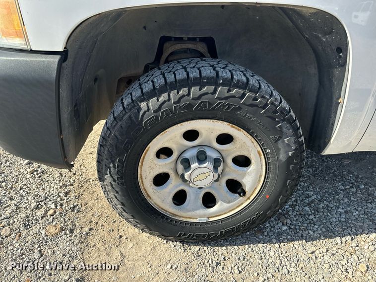 image for item EH6630 2007 Chevrolet Silverado 1500 pickup truck