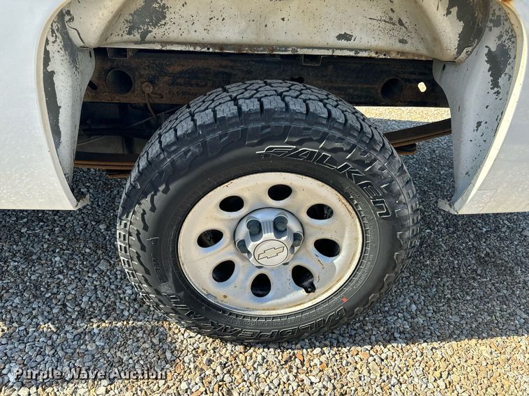 image for item EH6630 2007 Chevrolet Silverado 1500 pickup truck