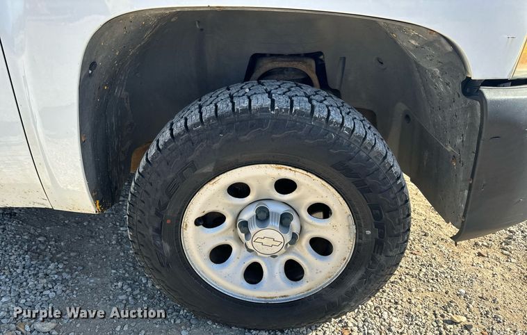 image for item EH6630 2007 Chevrolet Silverado 1500 pickup truck