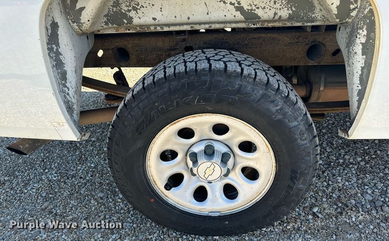 image for item EH6630 2007 Chevrolet Silverado 1500 pickup truck