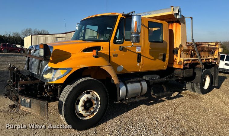 image for item EH6633 2005 International 7400 dump truck