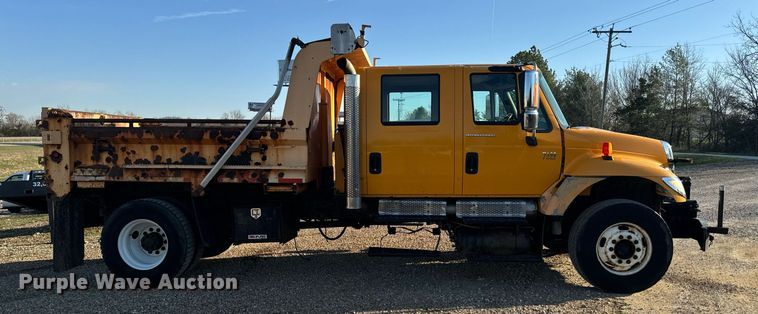 image for item EH6633 2005 International 7400 dump truck