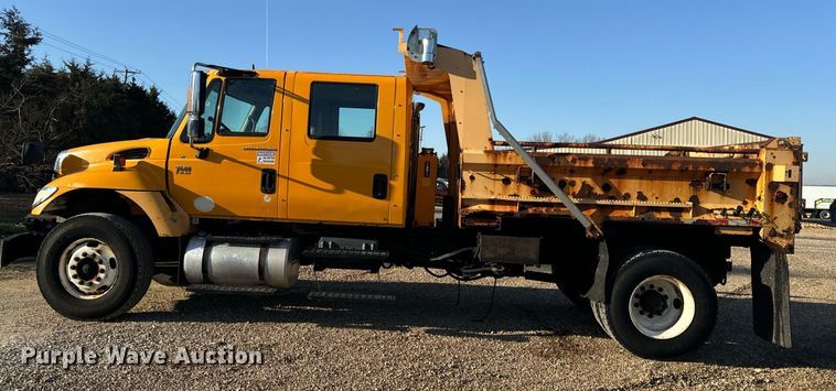 image for item EH6633 2005 International 7400 dump truck