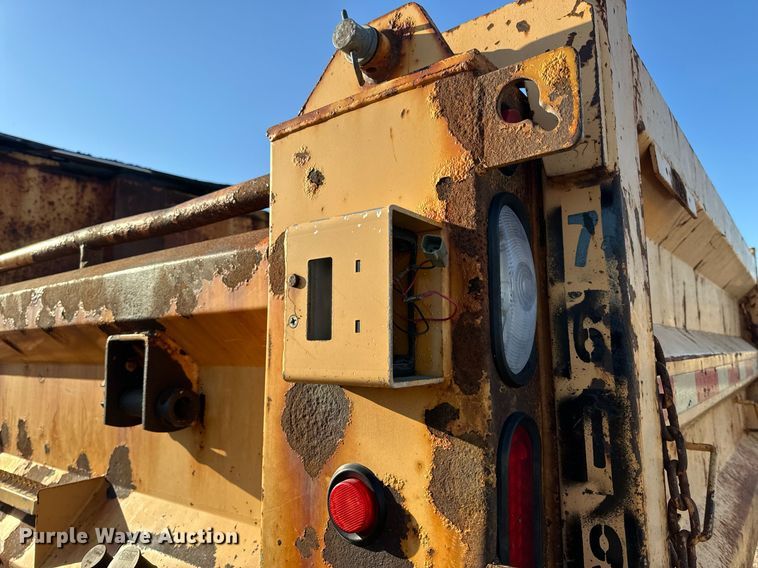 image for item EH6633 2005 International 7400 dump truck