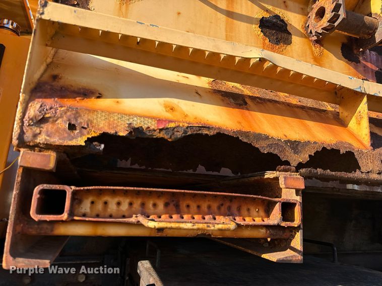 image for item EH6633 2005 International 7400 dump truck